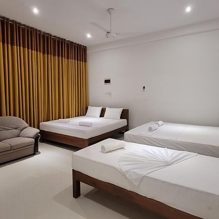 Jami River Side Hotel & Yala Safari Place Тиссамахарама Экстерьер фото